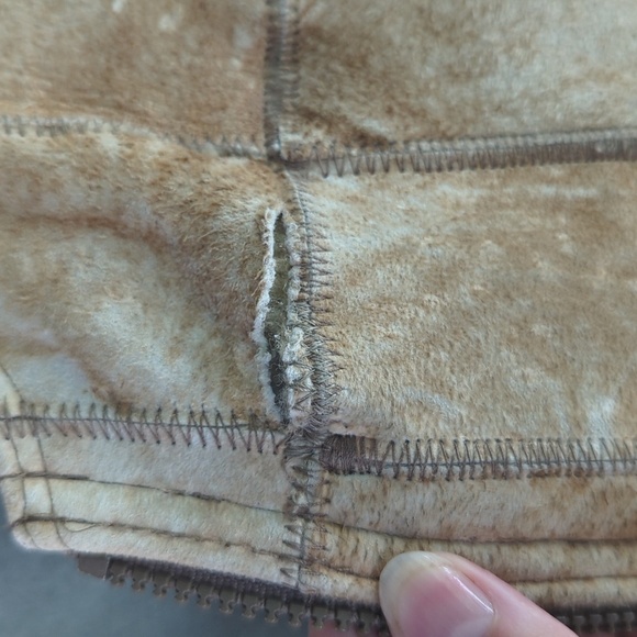 Sheepskin Vest - Picture 2 of 10